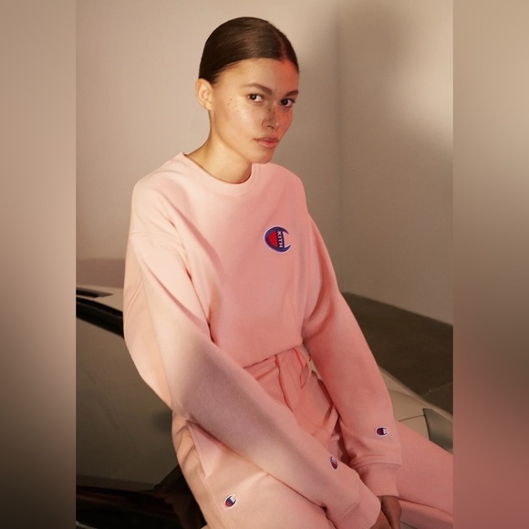 NO OFFERS - 💗 KITH CHAMPION CREW NECK PULLOVER & SWEAT PANTS - Picture 1 of 9